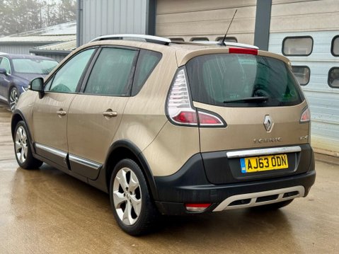 Renault Scenic Xmod 1.6 dCi Dynamique TomTom Euro 5 (s/s) 5dr 6