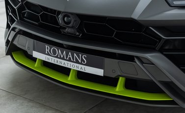 Lamborghini Urus GRAPHITE CAPSULE 37