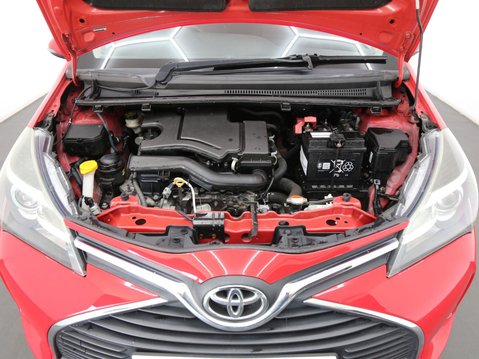 Toyota Yaris 1.0 VVT-i Icon Euro 6 5dr 29