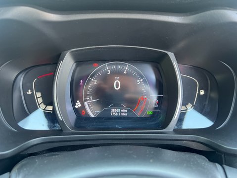 Renault Kadjar 1.3 TCe Iconic SUV 5dr Petrol Manual Euro 6 (s/s) (140 ps) 19