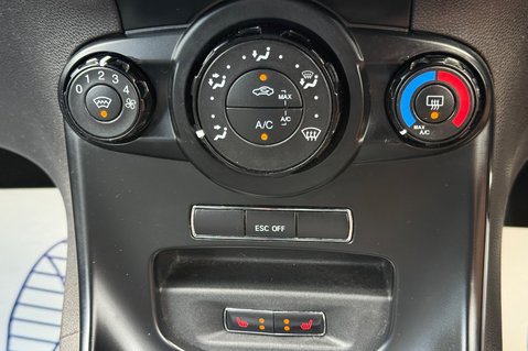 Ford Fiesta ST-2 - 8 SERVICES -NEW MOT -HEATED SEATS -KEYLESS -JUST SERVICED 38