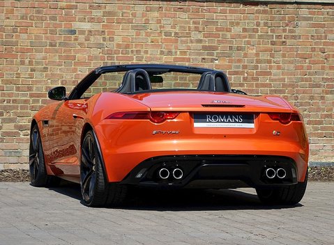 Jaguar F-Type S V8 Convertible 17