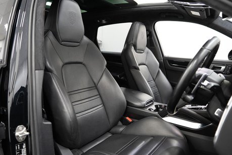 Porsche Cayenne 4.0T V8 GPF Turbo SUV 5dr Petrol TiptronicS 4WD Euro 6 (s/s) (550 ps) 2