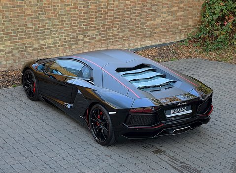 Lamborghini Aventador LP 700-4 Pirelli Edition 15
