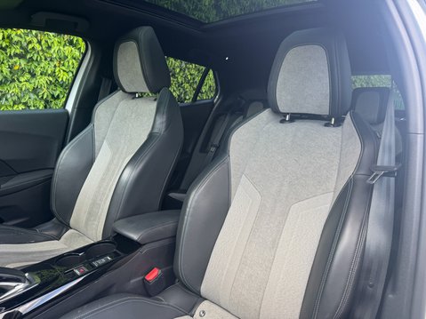 Peugeot 2008 50kWh GT SUV 5dr Electric Auto (136 ps) 9