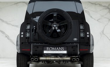 Land Rover Defender 110 V8 5