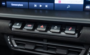Porsche 911 Targa 4 GTS (992) 29