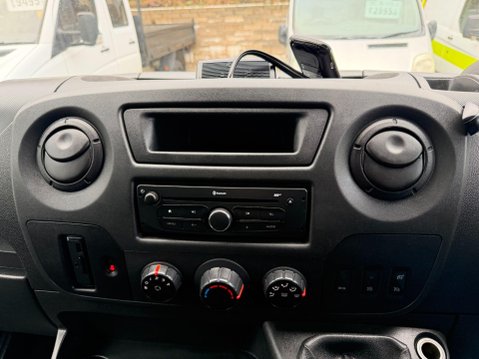 Renault Master 2.3 dCi ENERGY 35 Business Panel Van 5dr Diesel Manual FWD LWB High Roof Eu 33