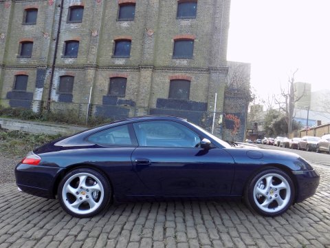 Porsche 911 CARRERA 4 30