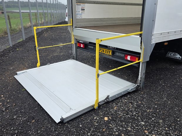 Iveco Daily DAILY 72C18 DIESEL 3.0 Business Box Van 5100 WB Hi-Matic With Tailift 7