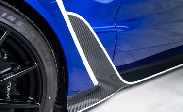 Aston Martin V12 Vantage Roadster 35