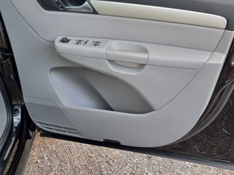 SEAT Alhambra TDI ECOMOTIVE S 17