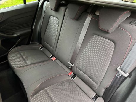 Ford Focus 1.5 Focus ST-Line EcoBlue Auto 5dr 47