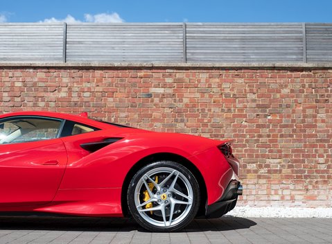 Ferrari F8 Tributo 23