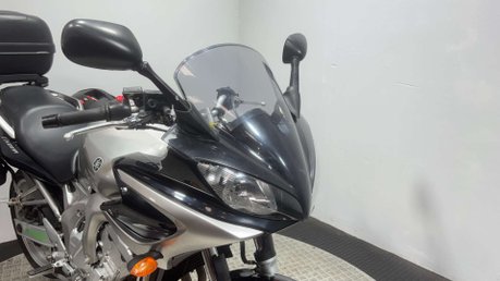 Yamaha FZ 600 2004 31K MOT RECENTLY SERVICED 600CC FULL LUGGAGE 13