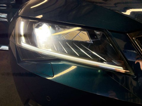 Skoda Superb 2.0 Superb SE L Executive TDI Semi-Auto 5dr 49