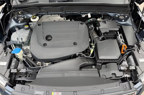 Volvo XC40 B4 INSCRIPTION MHEV 63