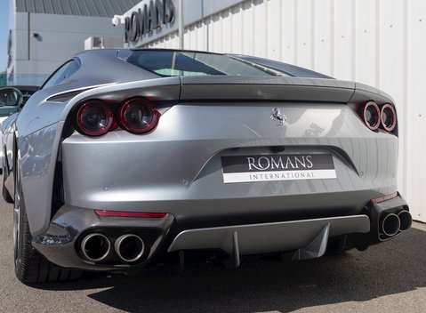 Ferrari 812 Superfast 21