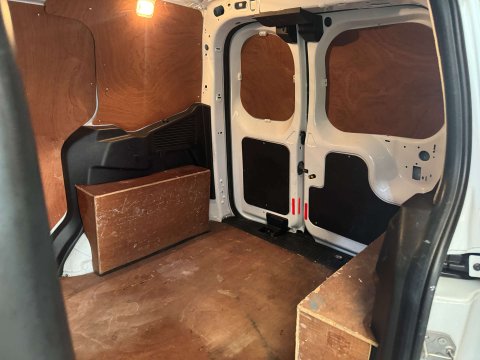 Ford Transit Courier 1.5 Transit Courier Sport TDCi 24