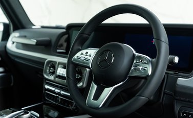 Mercedes-Benz G Class G400d AMG LINE PREMIUM PLUS 11