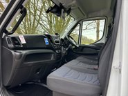 Iveco Daily 70C18V Welfare Unit - Tail Lift / Toilet / 7 Seats / Air Con 17