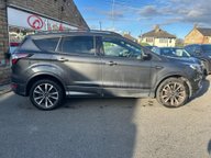 Ford Kuga ST-LINE 6