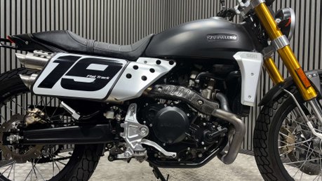 Fantic Caballero 2021 500 Flat Track ABS 14