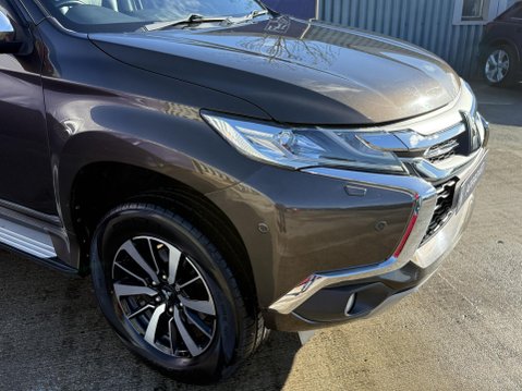 Mitsubishi Shogun Sport 2.4D 4 SUV 5dr Diesel Auto 4WD Euro 6 (181 ps) 13