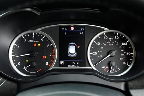 Nissan MICRA IG-T N-SPORT XTRONIC 14