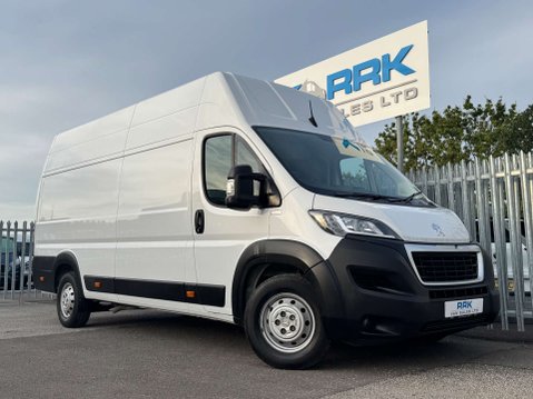 Peugeot Boxer 2.2 BlueHDi 435 Professional Premium + Panel Van 5dr Diesel Manual L4 H3 Eu 1