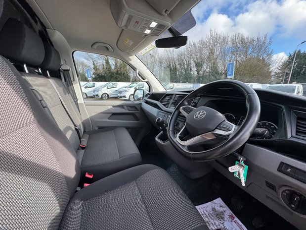Volkswagen Transporter LWB L2H1 Low Roof Highline T30 Air Con Alloys SELECT 15