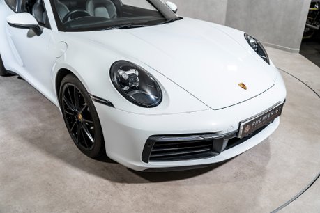 Porsche 911 TARGA 4 PDK. WARRANTY. ADAPTIVE CRUISE CONTROL. HEATED SEATS. HEATED WHEEL 42
