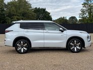 Mitsubishi Outlander 2.4 22.7kWh Diamond CVT 4WD Euro 6 (s/s) 5dr 5