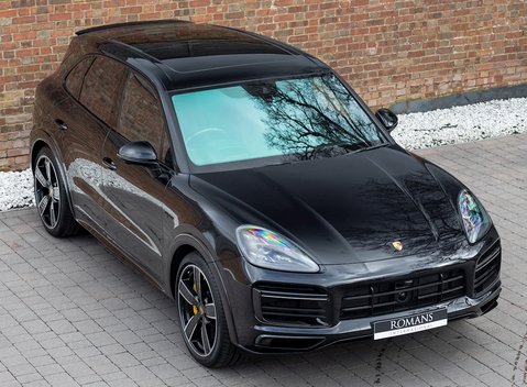 Porsche Cayenne Turbo S E-Hybrid 8