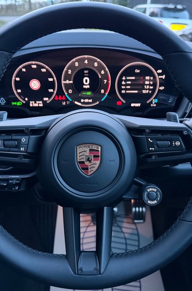 Porsche Cayenne V6 S E-HYBRID BLACK EDITION - PANORAMIC ROOF - AS NEW CONDITION 