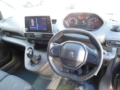 Peugeot Partner 1.5 BLUEHDI PROFESSIONAL PREMIUM L1 (CHOICE OF 4) 10