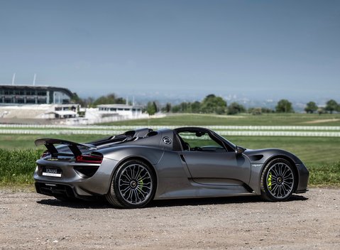 Porsche 918 Spyder 6