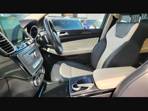 Mercedes-Benz GLE GLE 350 D 4MATIC AMG LINE PREMIUM PLUS 36