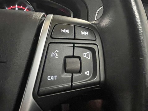 Volvo V40 1.5 V40 Inscription Edition T3 Auto 5dr 19