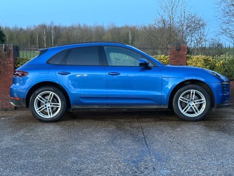 Porsche Macan 2.0 Macan Semi-Auto 4WD 5dr 21