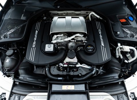 Mercedes-Benz C63 S Final Edition 32
