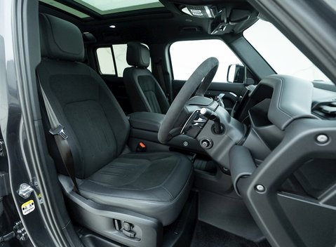 Land Rover Defender 110 V8 10