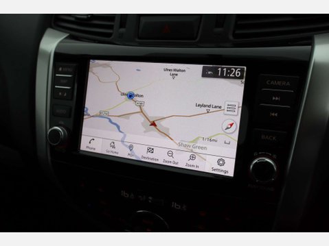 Nissan Navara 2.3 Navara Tekna dCi Auto 4WD 5dr 3