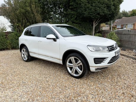 Volkswagen Touareg 3.0 TDI V6 BlueMotion Tech R-Line Tiptronic 4WD Euro 6 (s/s) 5dr 4