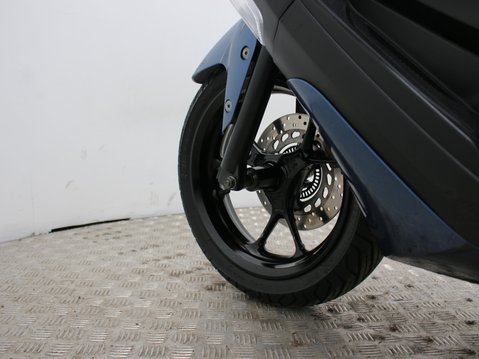 Yamaha Nmax 125 GPD125-A ABS 24