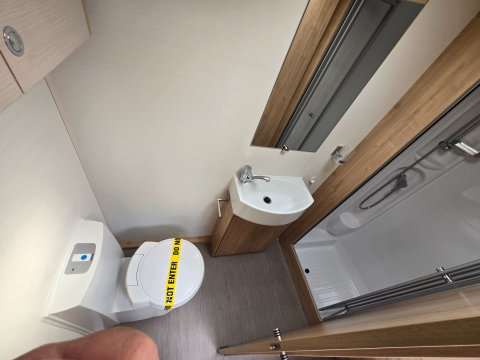 Elddis Sussex Premier Midhurst 6