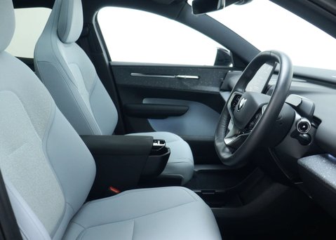 Volvo Ex30 Single Motor Extended Range 69kWh Ultra SUV 5dr Electric Auto (272 ps) 37