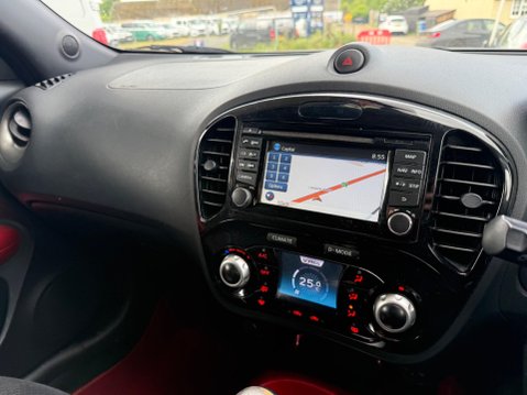 Nissan Juke 1.6 Acenta Premium Euro 5 (s/s) 5dr 10