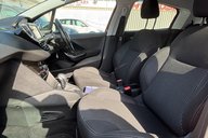 Peugeot 208 1.2 Puretech AUTOMATIC S/S TECH EDITION! ONLY 27000 MILES! 5 SERVICES 13