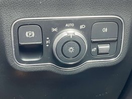 Mercedes-Benz B Class 2.0 B 200 AMG Line Edition Premium D Auto 5dr 60